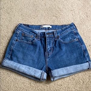 VINTAGE LEVI SHORTS